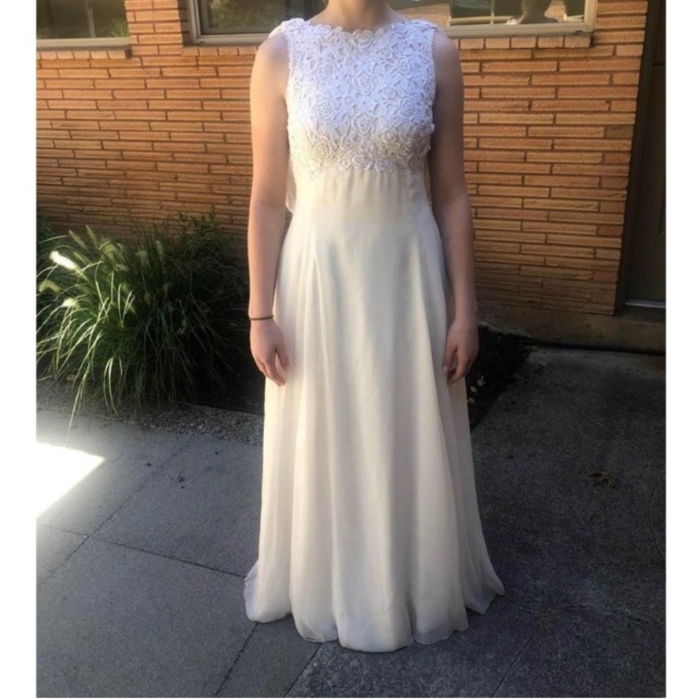 Wedding dress size 6